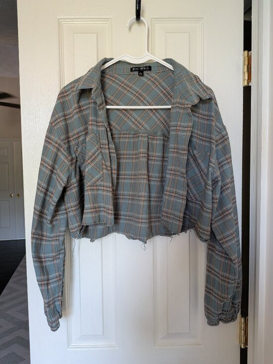Blue Blush Tops - Blue Blush Plaid Cropped Raw Hem Button Down Shirt Large